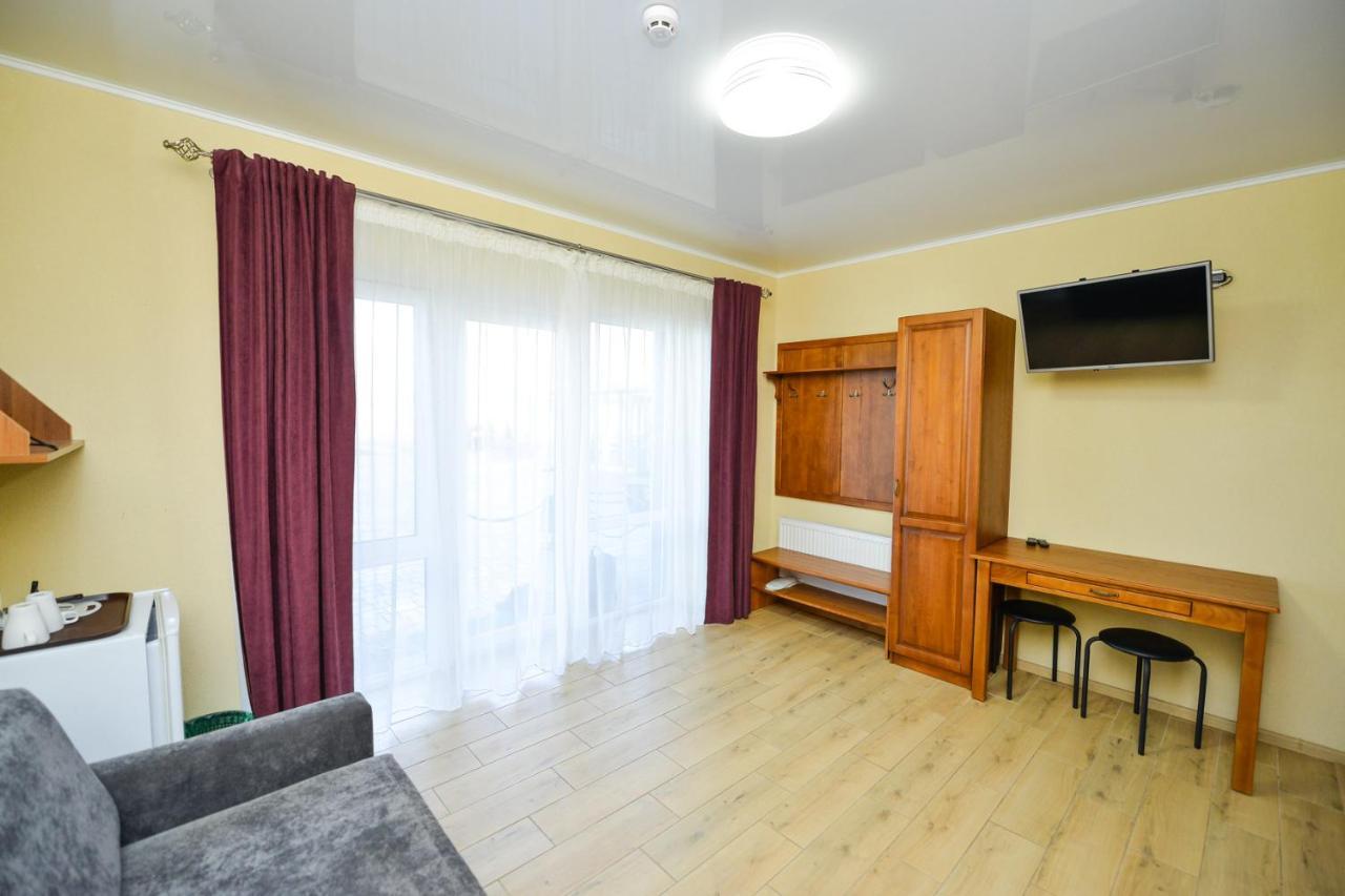 Forest Hotel Polis'ke Bagian luar foto