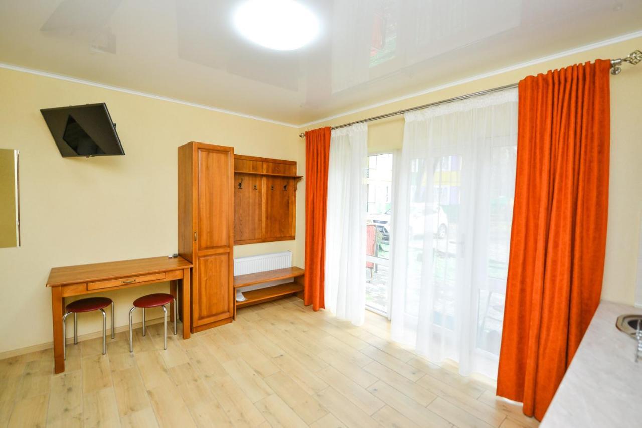Forest Hotel Polis'ke Bagian luar foto