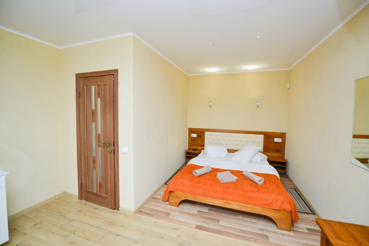Forest Hotel Polis'ke Bagian luar foto