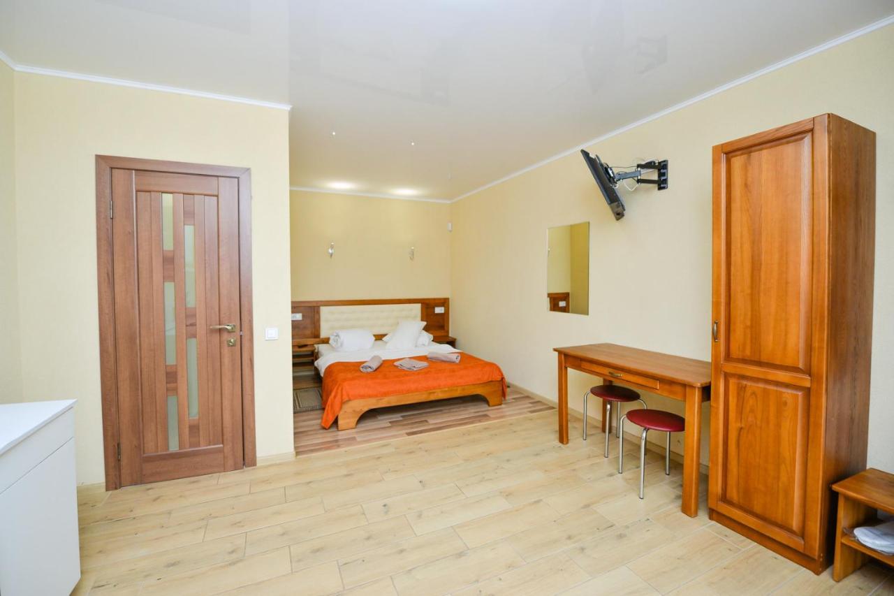 Forest Hotel Polis'ke Bagian luar foto