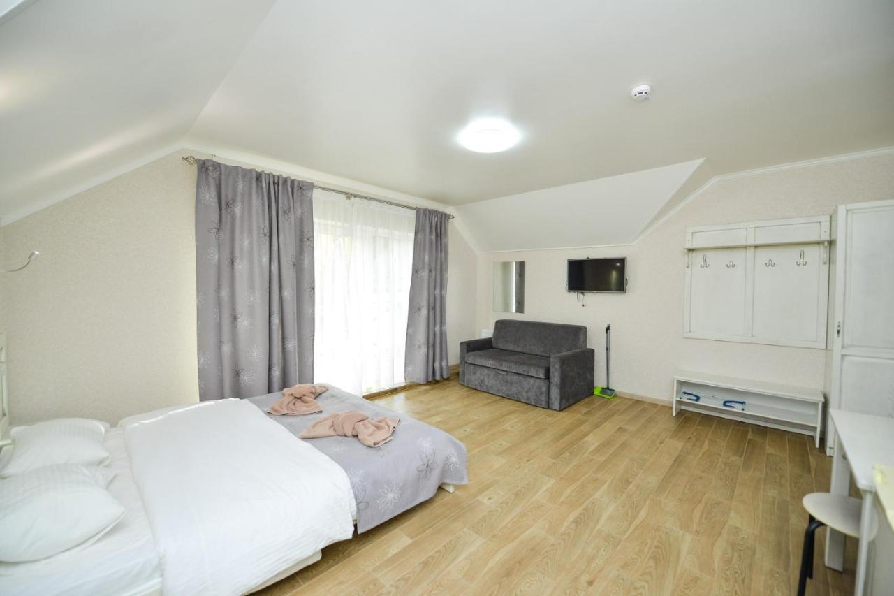 Forest Hotel Polis'ke Bagian luar foto