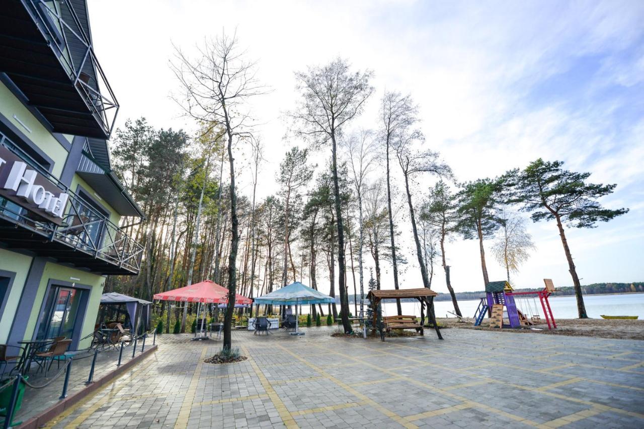 Forest Hotel Polis'ke Bagian luar foto